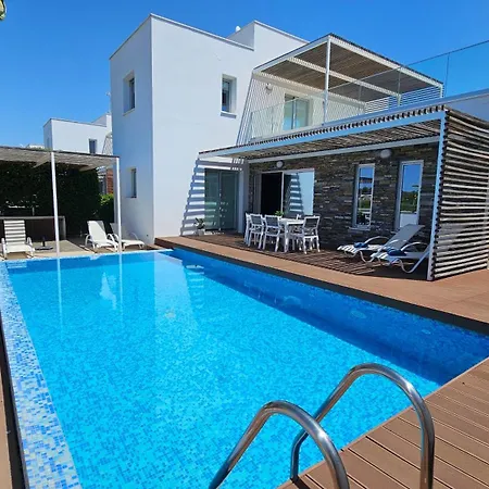 Akti 3 Bed * Paphos
